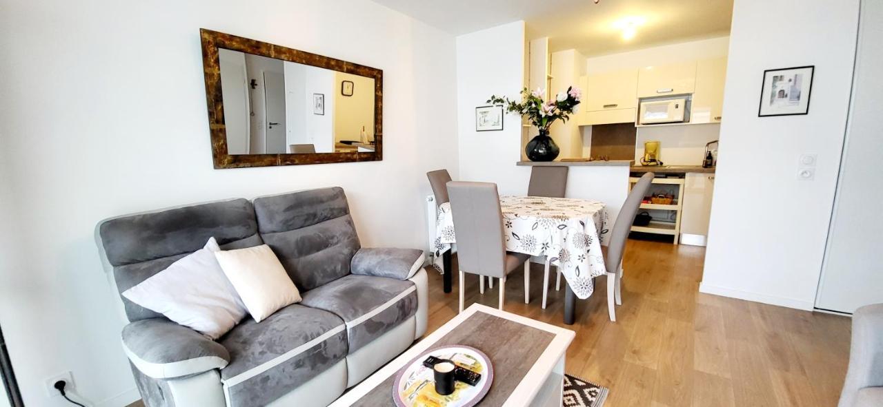 Appartement Moderne Finement Decore Avec Balcon A Vannes Centre 외부 사진