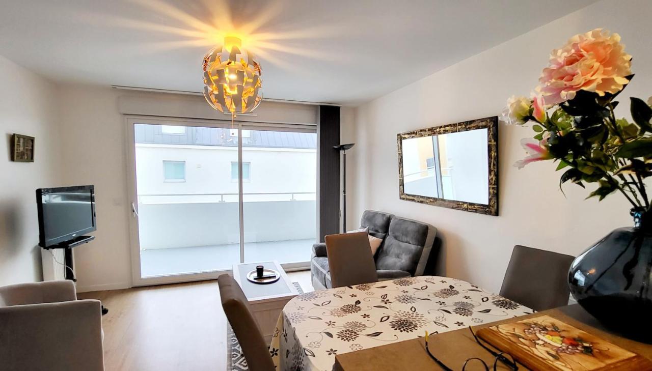 Appartement Moderne Finement Decore Avec Balcon A Vannes Centre 외부 사진